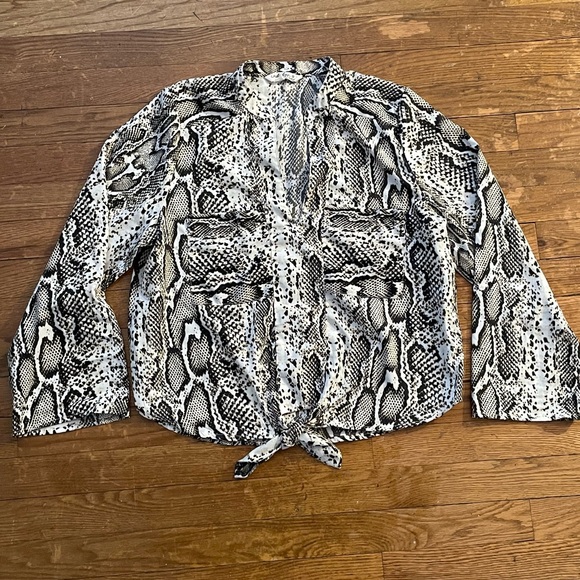 Tops - Women’s Snake SkinTop